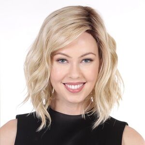 NWT Belle Tress Caliente V hand tied beachy wavy wig in brown sugar sweet cream